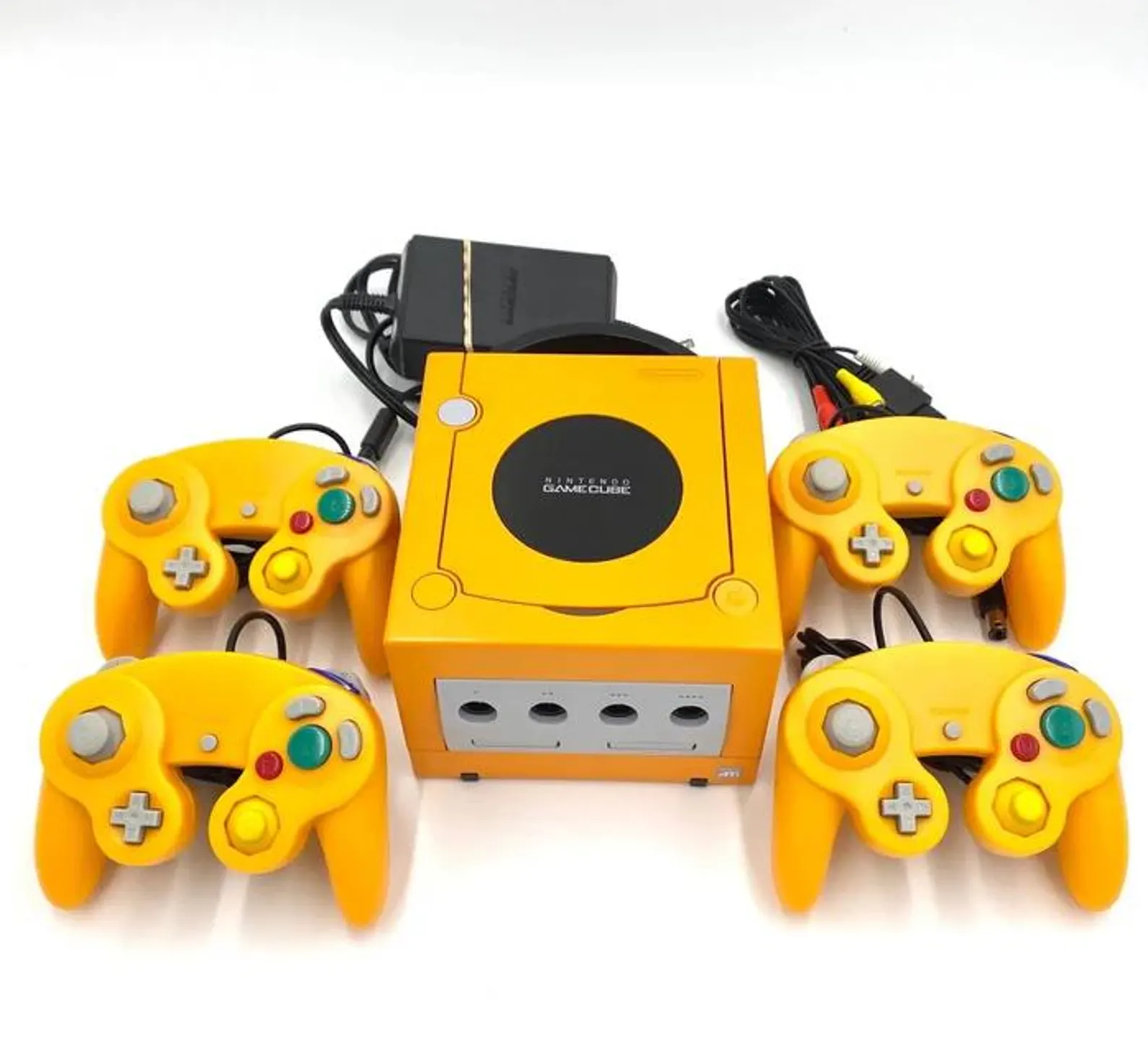 Nintendo GameCube Console NGC Console Various Colors + 4 Controller + Wires Bundle